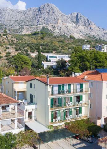 Apartmani Niko Podgora Esterno foto