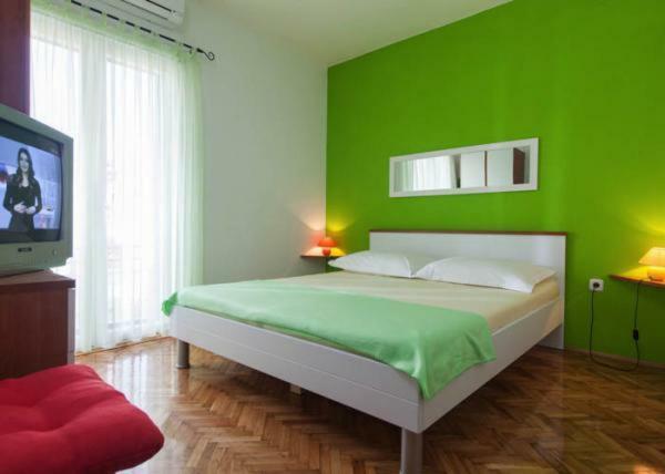 Apartmani Niko Podgora Esterno foto