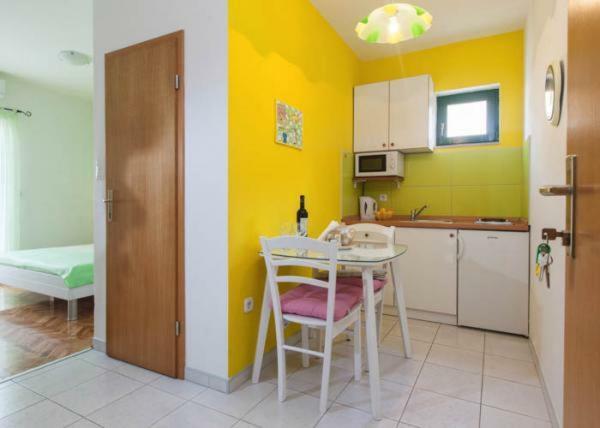 Apartmani Niko Podgora Esterno foto