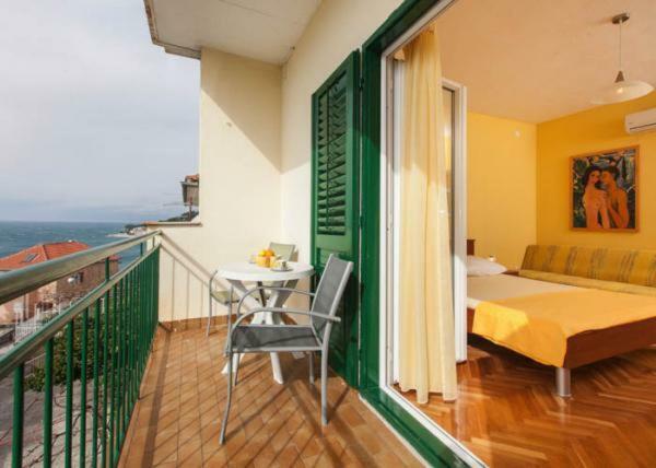 Apartmani Niko Podgora Esterno foto