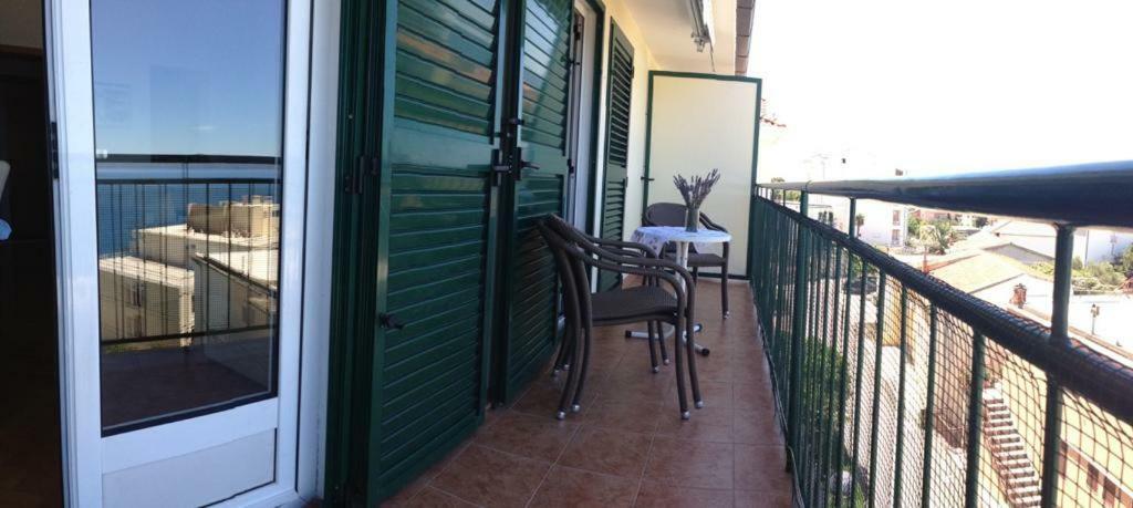 Apartmani Niko Podgora Esterno foto