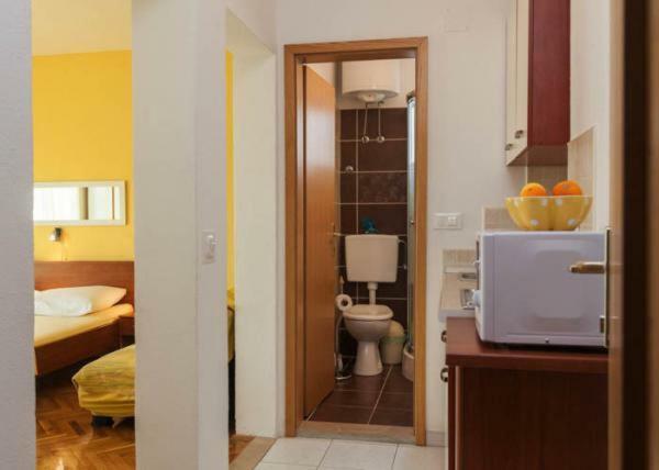 Apartmani Niko Podgora Esterno foto